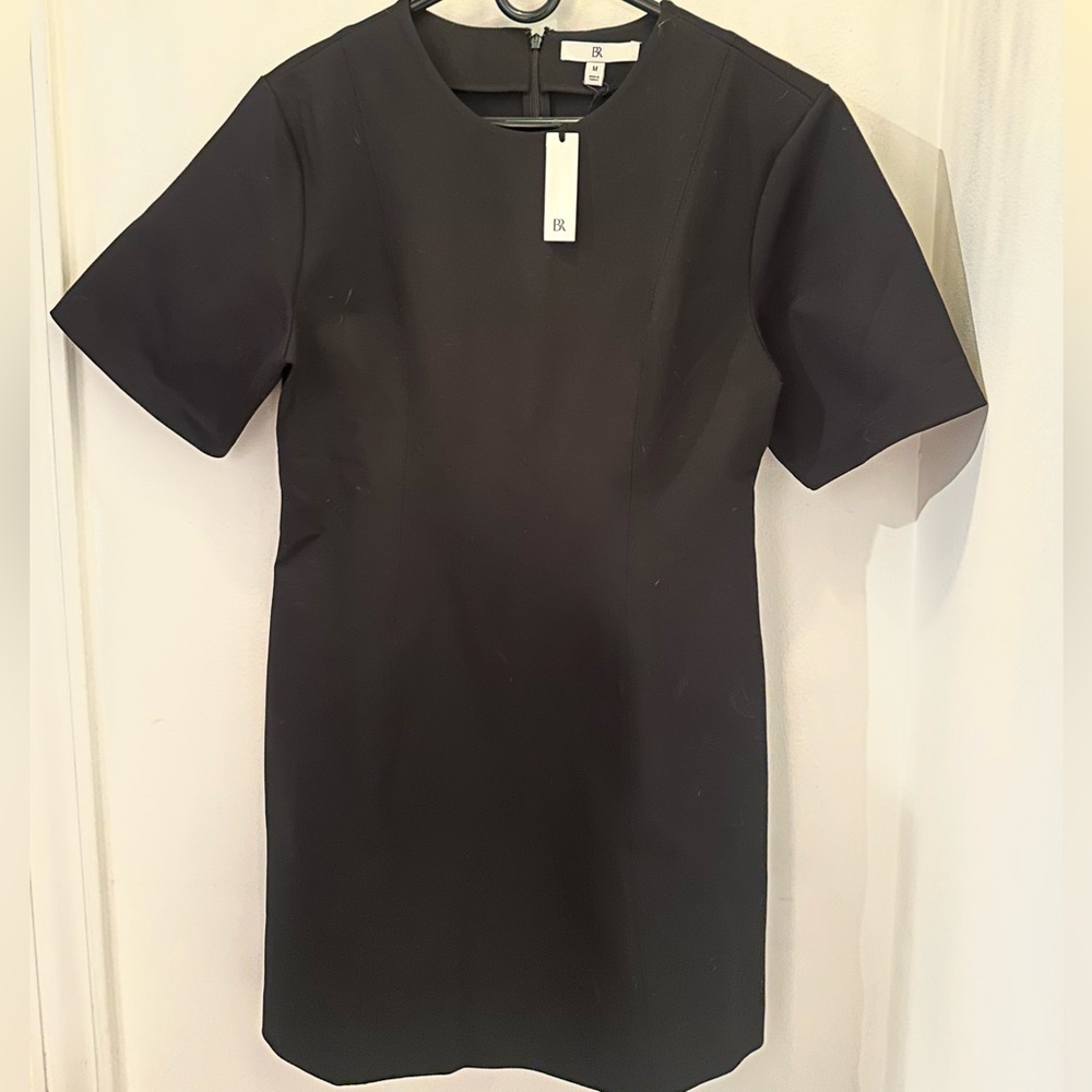 Banana Republic Women’s simple black dress. Never worn…NEW with tags!